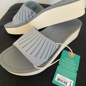 OluKai Women's Grey & Cream Wedge Sandals